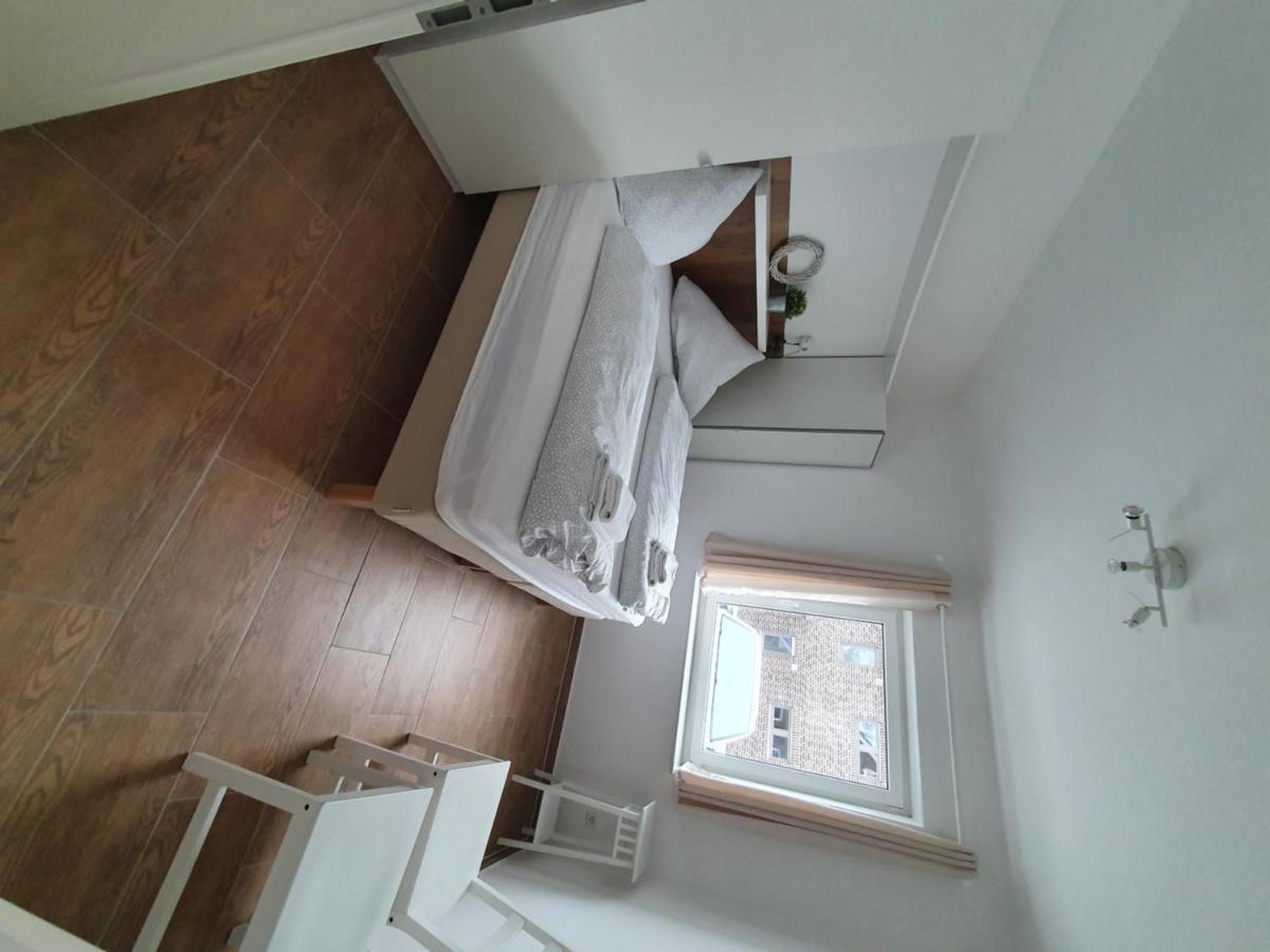 Haus Taybeerweg Apartamento Aurich Exterior foto